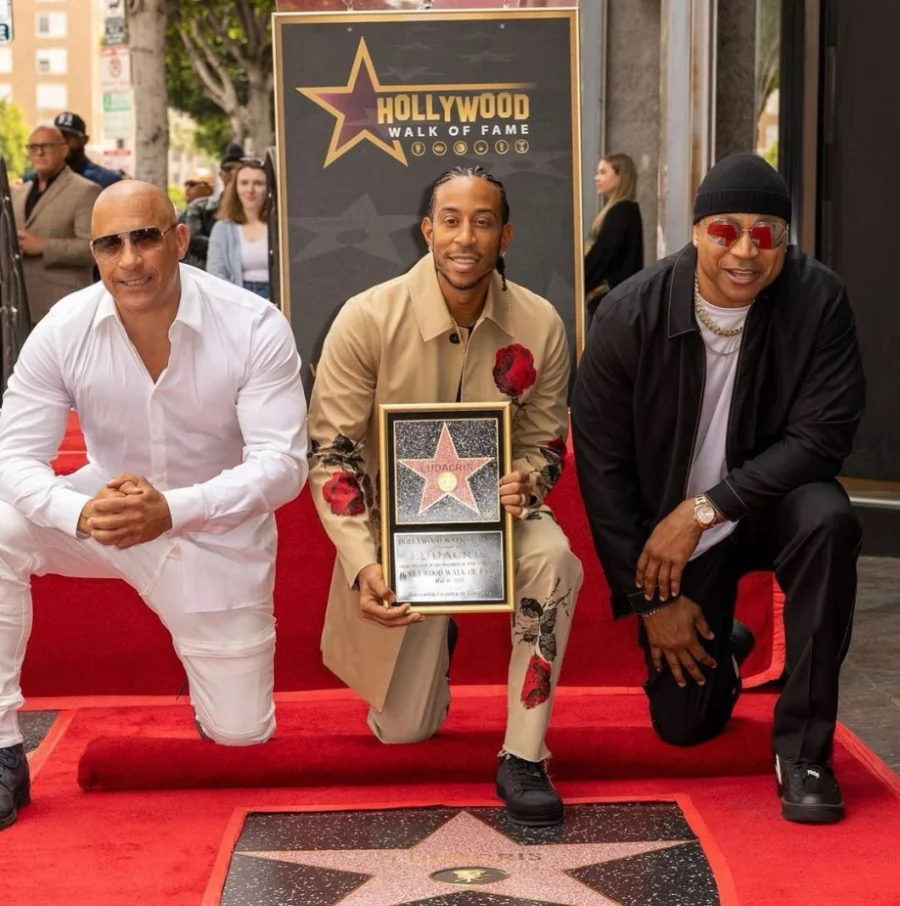 Buổi lễ gắn sao tại đại lộ Danh vọng Hollywood