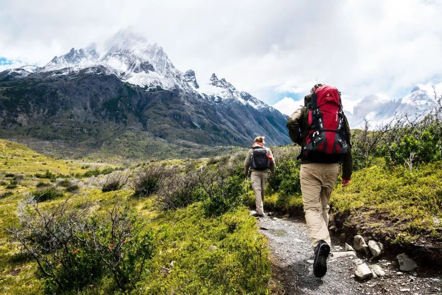 Tham gia các hoạt động trekking hay chạy bộ trên núi