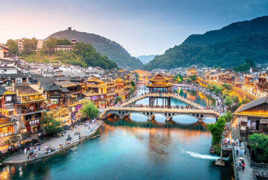 Cảnh sắc tuyệt đẹp của Phượng Hoàng Cổ Trấn