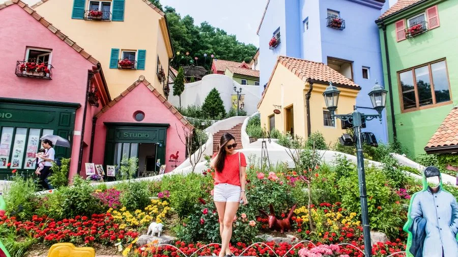 Khung cảnh quá đỗi nên thơ và xinh đẹp tại ngôi làng Petite France