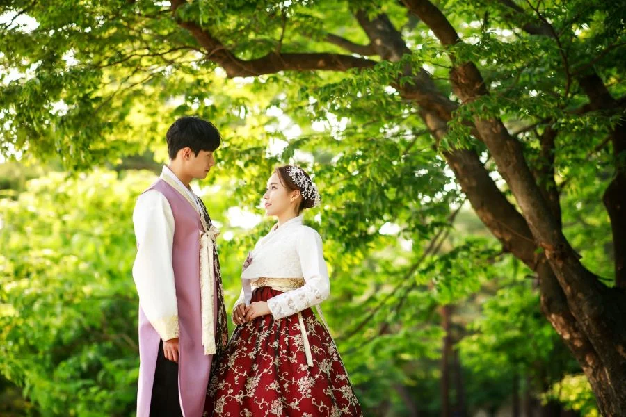 Những bức hình xinh xắn của khách du lịch mặc Hanbok Hàn Quốc