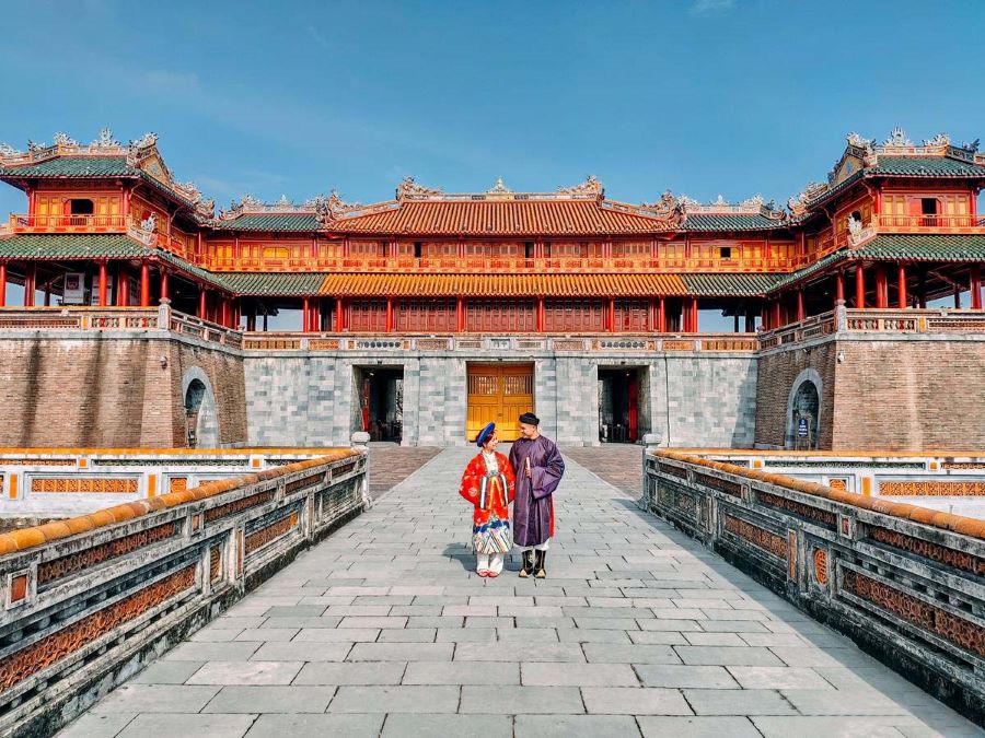 Huế - mảnh đất cố đô với vẻ cổ kính hoài niệm cũng là địa điểm du lịch mùa hè cho gia đình được yêu thích 