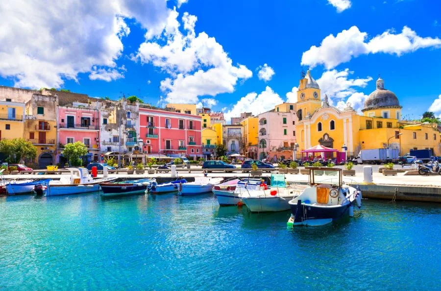 Napoli là điểm đến có sức hấp dẫn vô cùng đặc biệt đối với nhiều du khách