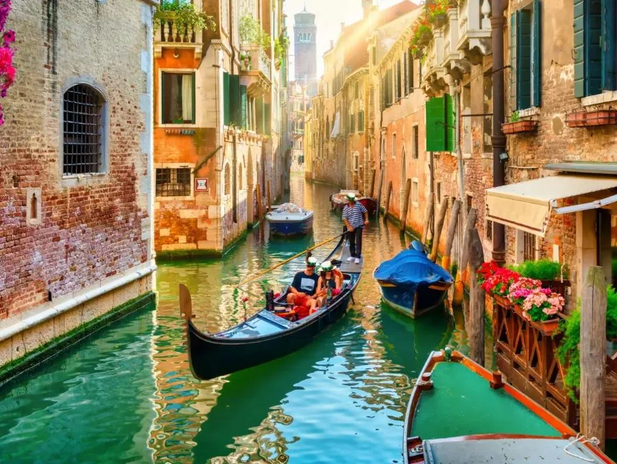 Venice sở hữu phong cách kiến trúc đầy cổ kính và quyến rũ