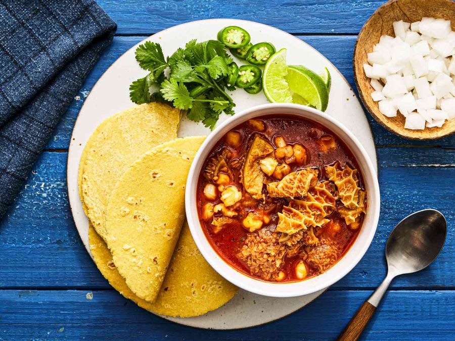 Súp Menudo thơm ngon, dinh dưỡng và là món giải rượu vô cùng hiệu quả