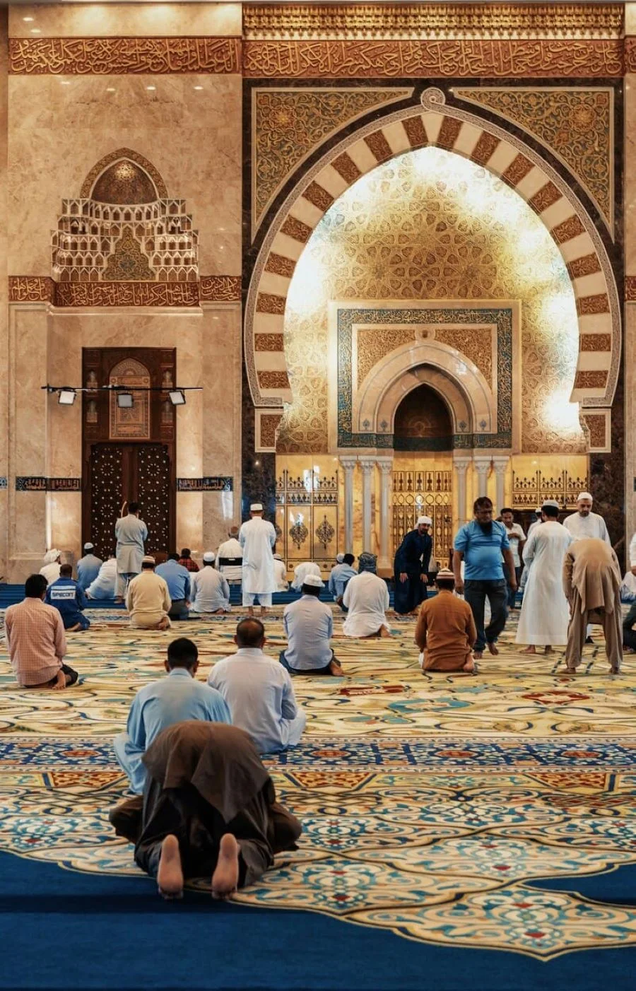Ramadan -  Một trong những Lễ hội đặc sắc tại Brunei này không chỉ là một nghi lễ tôn giáo mà còn là dịp để người dân Brunei thể hiện tinh thần đoàn kết lẫn nhau