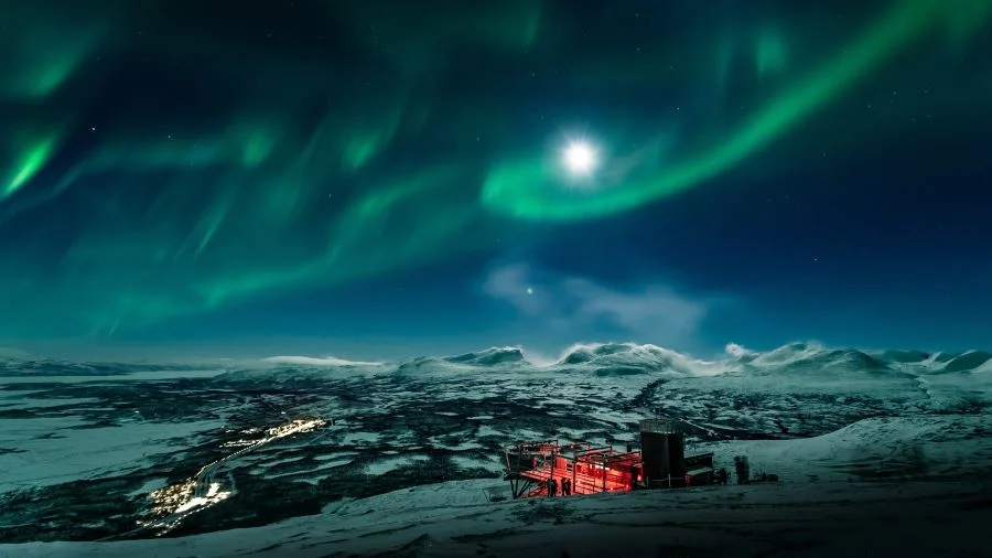 Abisko sở hữu tọa độ lý tưởng để chiêm ngưỡng hiện tượng cực quang diệu kỳ