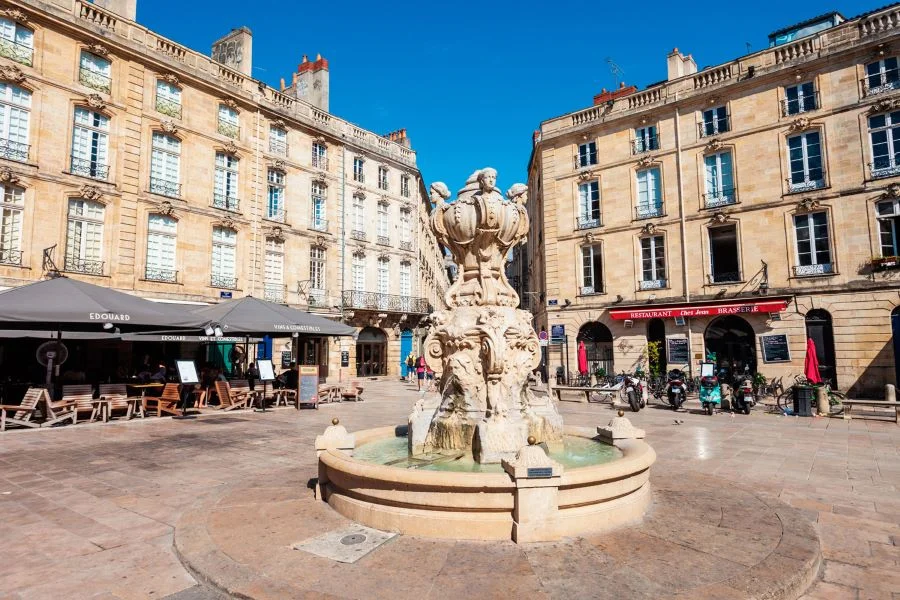 Thành phố cảng Bordeaux sở hữu nhiều điểm đến tham quan nổi tiếng bậc nhất nước Pháp  
