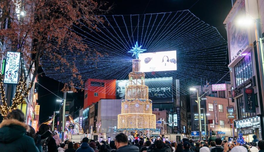 Lễ hội cây thông Noel là lễ hội mùa đông nổi tiếng ở thành phố biển Busan