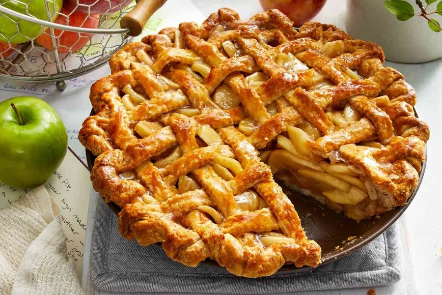 Bánh Pie chín vàng, thơm ngất ngây với lớp bột bánh giòn cùng nhiều loại nhân ăn rất ngon miệng