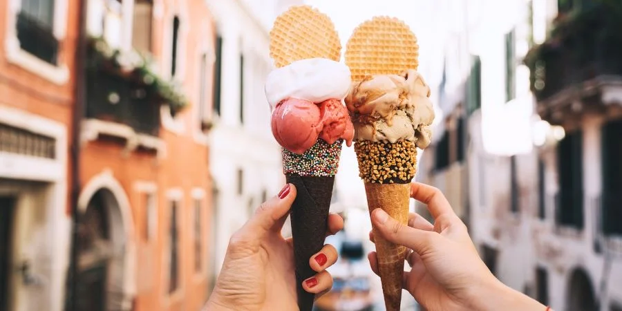 Những cây kem Gelato mát lạnh thơm ngon của nước Ý hứa hẹn sẽ khiến thực khách hài lòng 