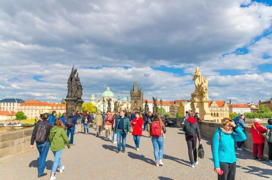 Cầu đá Charles ngày nay là một điểm đến tham quan thú vị tại thủ đô Praha