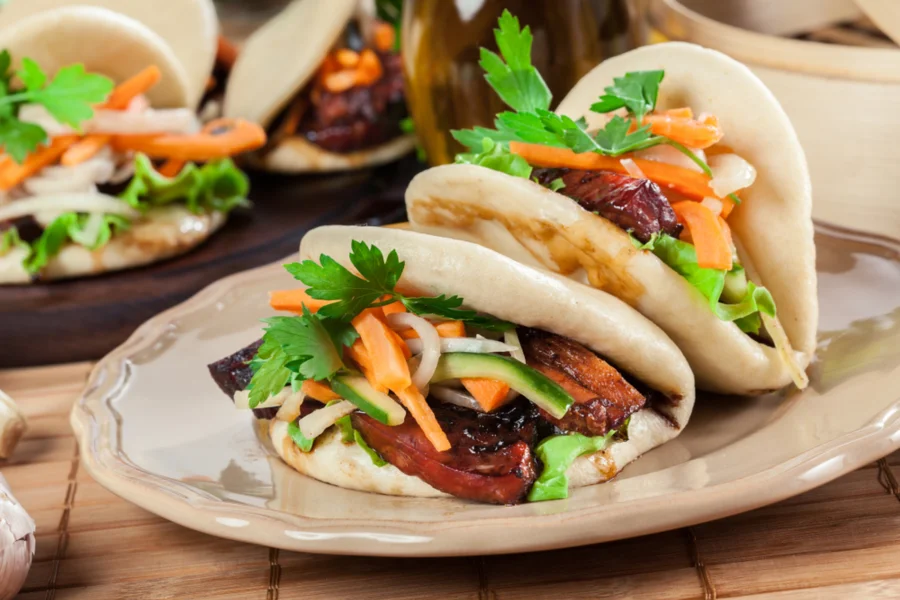 Bánh bao thịt nướng - món ăn đường phố bình dị nhưng lại mang sức hút khó cưỡng
