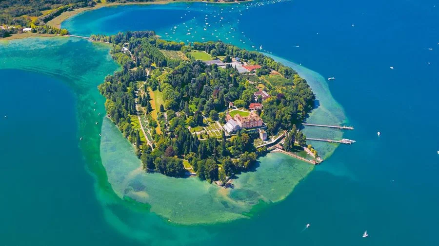 Đảo Mainau là một hòn đảo nhỏ nằm ngay giữa hồ Bodensee xinh đẹp