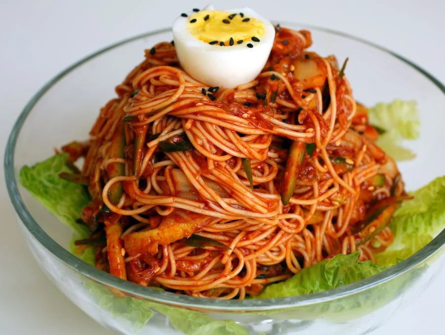 Mì trộn rau cay - Một lựa chọn hoàn hảo, mang đến cho bạn trải nghiệm ẩm thực độc đáo và đầy màu sắc