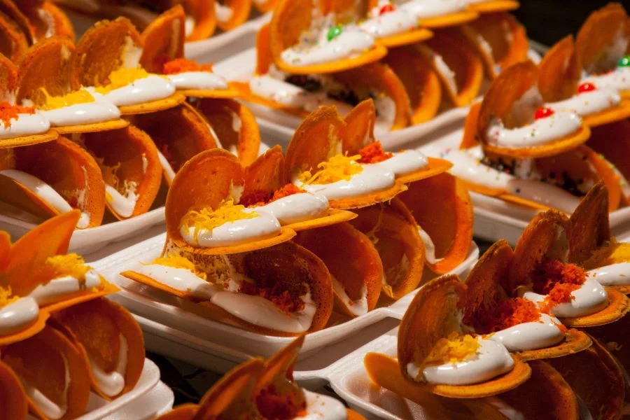 Đây không chỉ đơn thuần là món tráng miệng Thái Lan, mà còn là nét đẹp văn hóa ẩm thực của người Thái