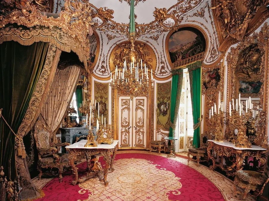 Lâu đài Linderhof - một trong ba lâu đài tráng lệ được xây dựng bởi Vua Ludwig II