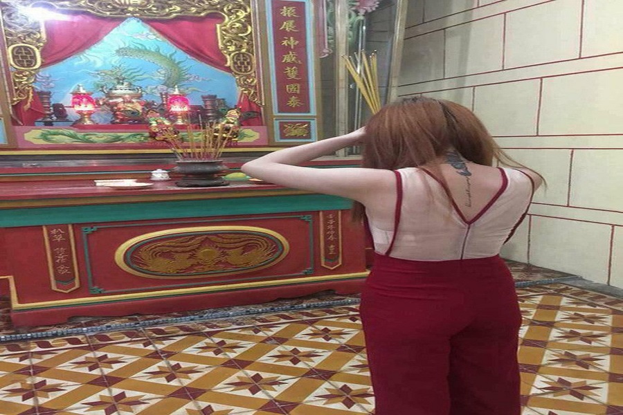 Những điều cấm kỵ về văn hóa và phong tục khi đến Indonesia Những điều cấm kỵ về văn hóa và phong tục khi đến Indonesia