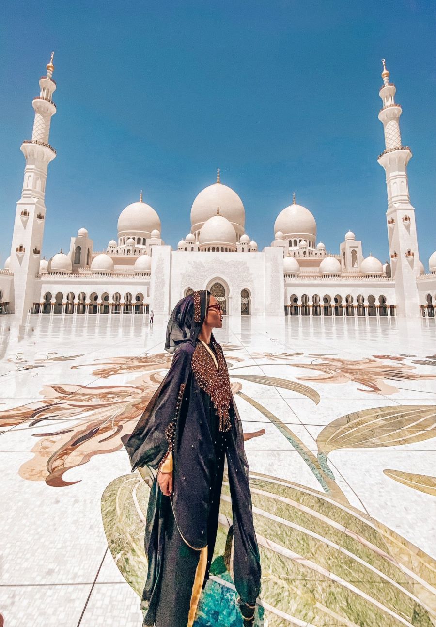 Trang phục dành cho nữ khi đi du lịch Dubai