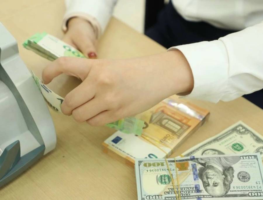 Ngân hàng là địa điểm uy tín hàng đầu để du khách có thể đổi tiền