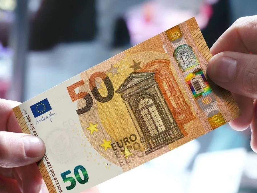 Tiền tệ chính của khu vực Bắc Âu là đồng Euro