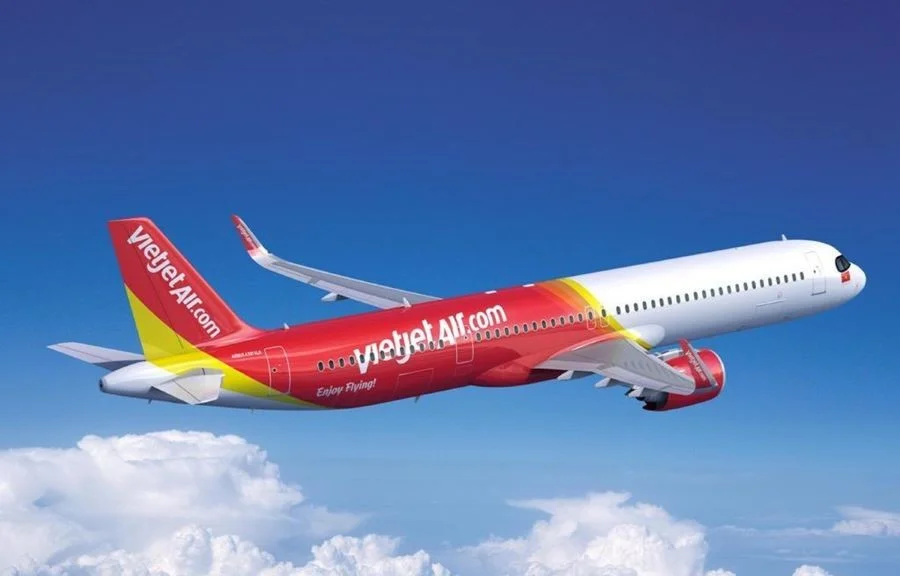 Du khách nên đặt vé máy bay trước 2-3 tháng để được săn vé giá rẻ