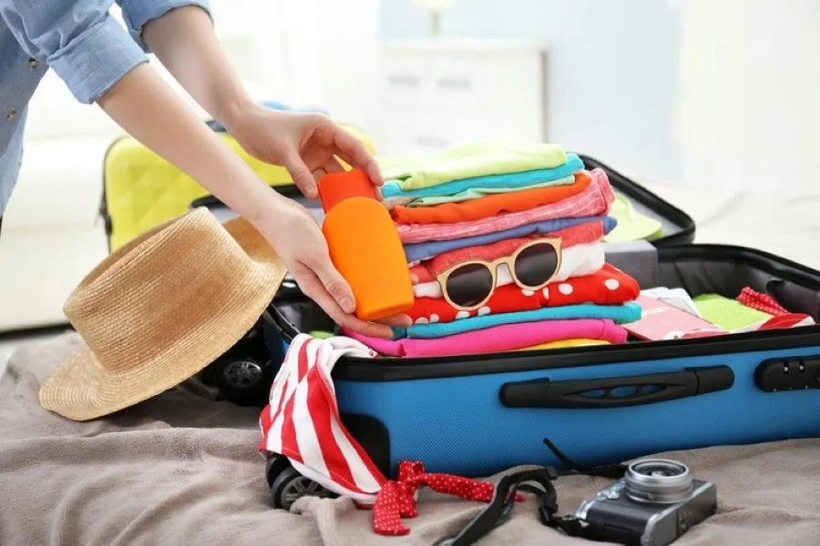 Du khách cần lưu ý khi lựa chọn trang phục và đồ dùng cá nhân để đi du lịch châu Âu