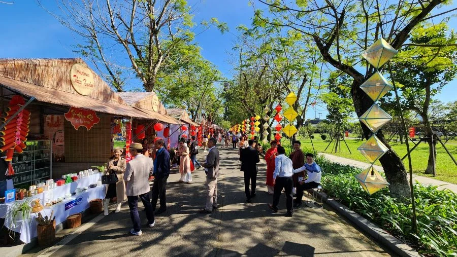 Trải nghiệm những lễ hội truyền thống vào dịp Tết Nguyên Đán của người Huế