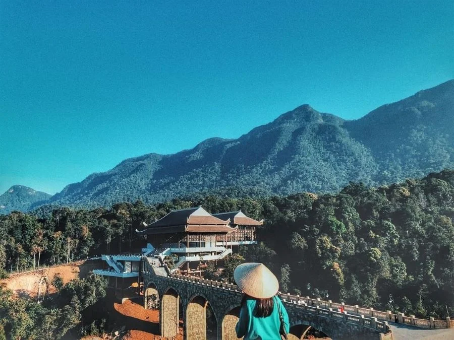 Chiêm ngưỡng vẻ đẹp yên bình tại Yên Tử