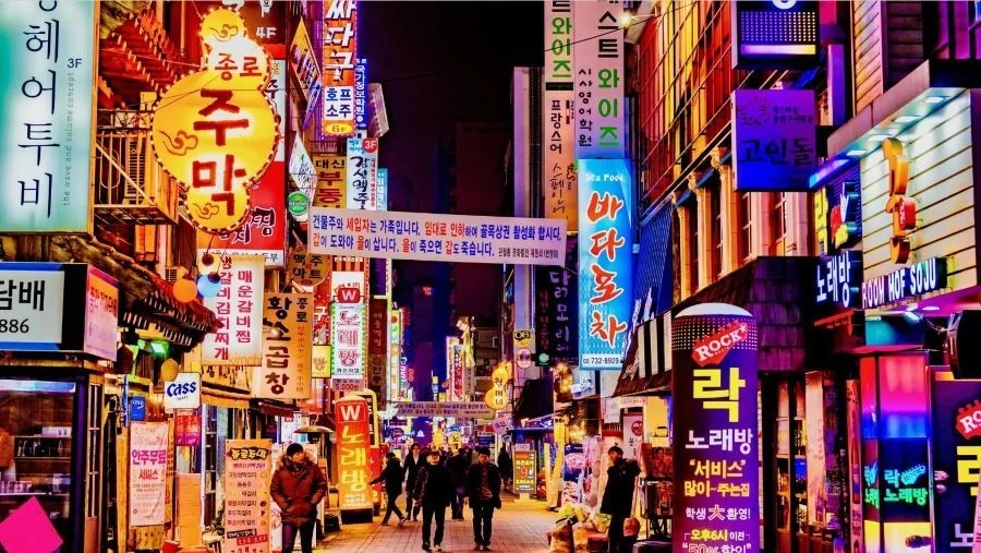 Hàn Quốc còn được biết đến như là “thiên đường mua sắm”&nbsp;