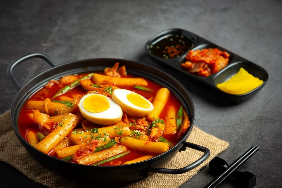 Tteokbokki - món ngon lý tưởng để thưởng thức trong tiết trời se se lạnh