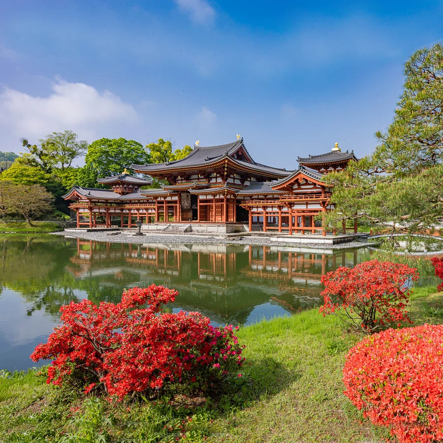 Chùa Byodo-in tọa lạc tại thành phố Uji, Kyoto và được UNESCO công nhận là Di sản Văn hóa Thế giới