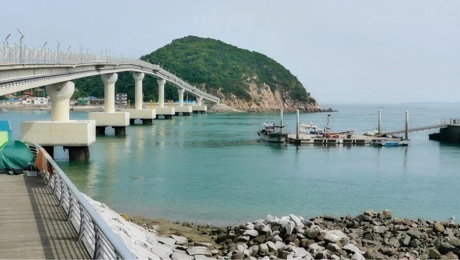 Đảo Muui là một điểm đến lý tưởng cho những ai yêu thích thiên nhiên và muốn tìm kiếm sự yên bình