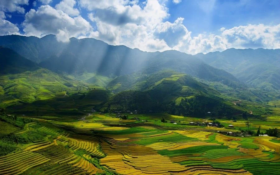 Khám phá mùa hè tại Đông Tây Bắc