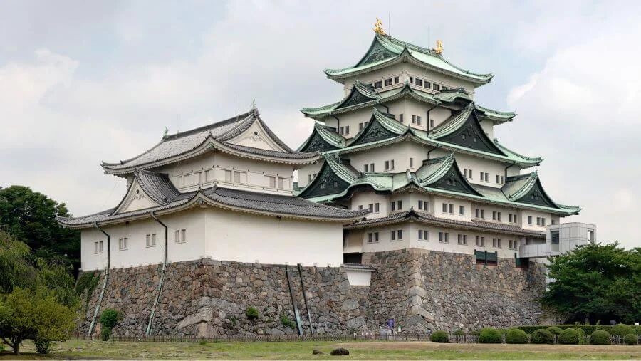 Lâu đài Nagoya từng là một trong những lâu đài lớn nhất và quan trọng nhất ở Nhật Bản