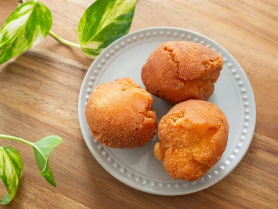 Sata Andagi là một món bánh rán truyền thống nổi tiếng của vùng Okinawa