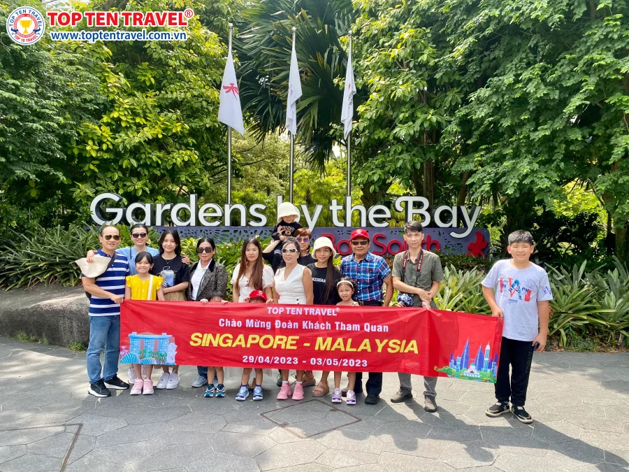 Tour du lịch 1 hành trình khám phá 2 quốc gia tại Top Ten travel