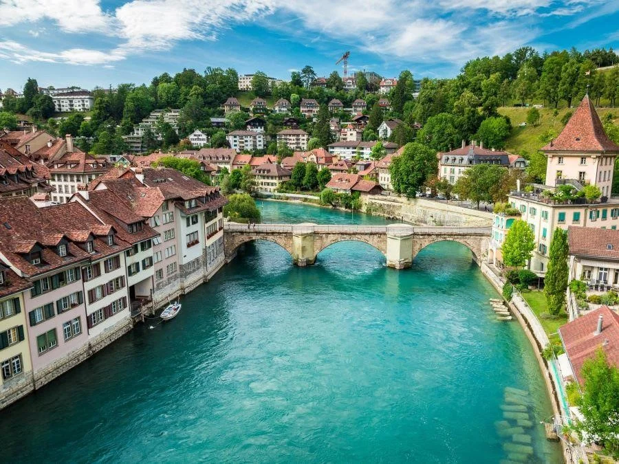 Bern là thủ đô duyên dáng của Thụy Sĩ