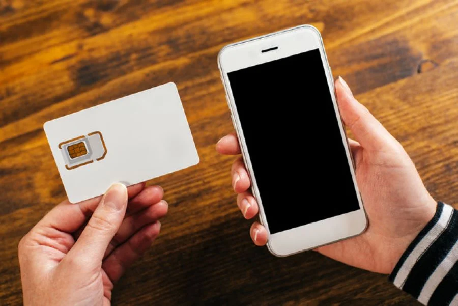 Du khách nên mua SIM du lịch 4G để có thể truy cập Internet một cách chủ động và suôn sẻ 