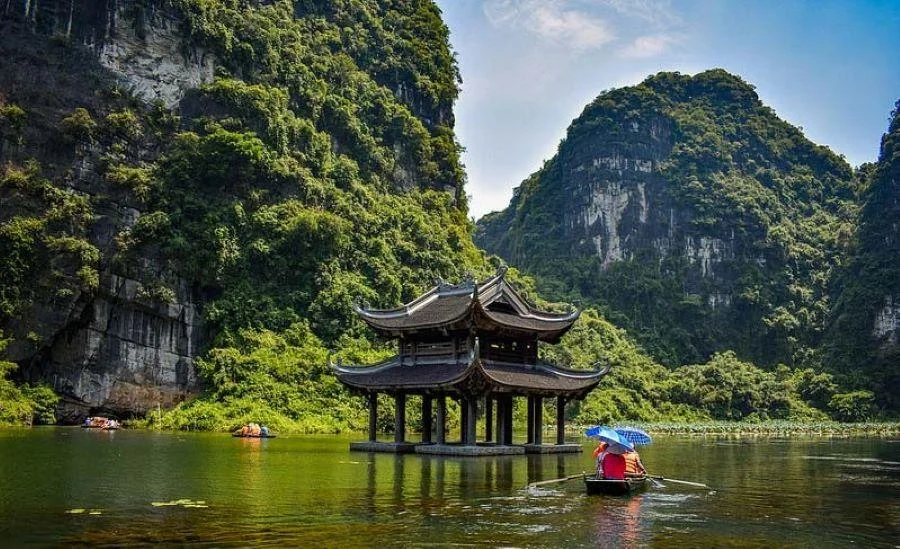 Ngược dòng sông tìm di tích Tràng An