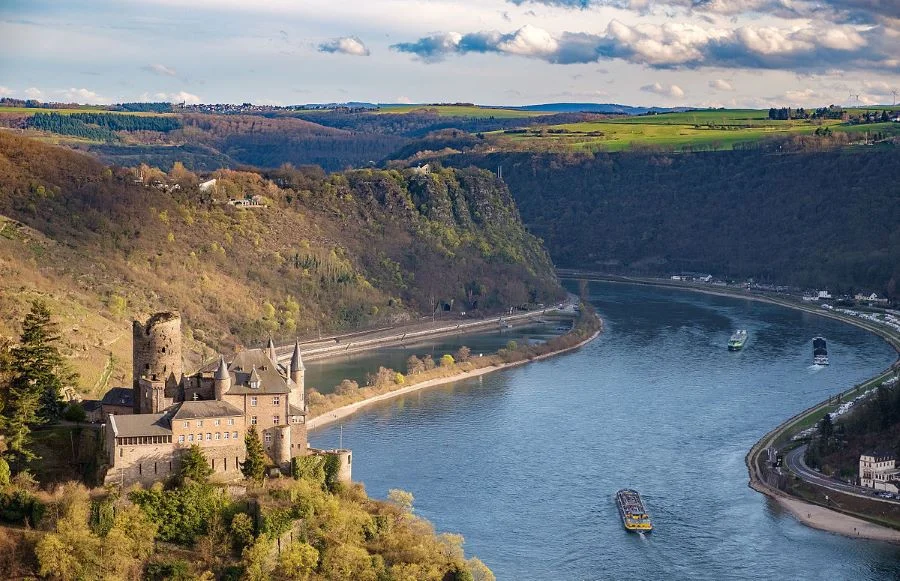Thả hồn lơ đãng bên sông Rhine thơ mộng