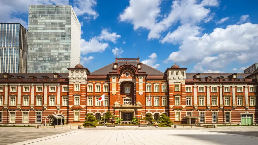 Ga Tokyo là sự kết hợp hài hòa giữa không gian hiện đại và truyền thống