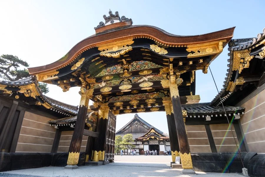Tọa lạc tại cố đô Kyoto tráng lệ, Lâu đài Nijo, hay còn được biết đến với tên gọi Nijo Castle