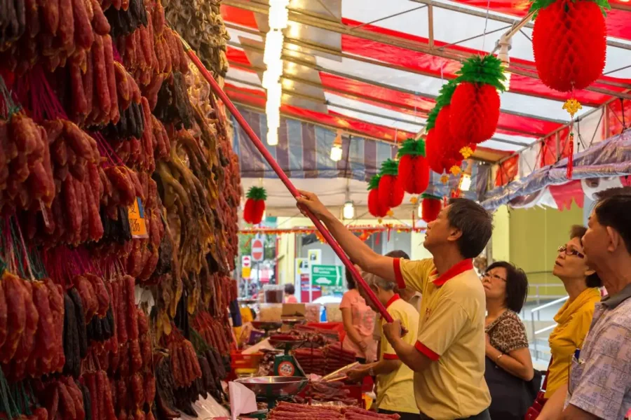 Lạp xưởng chính là lựa chọn hoàn hảo để mở đầu hành trình khám phá và làm quà tặng cho bạn bè, người thân