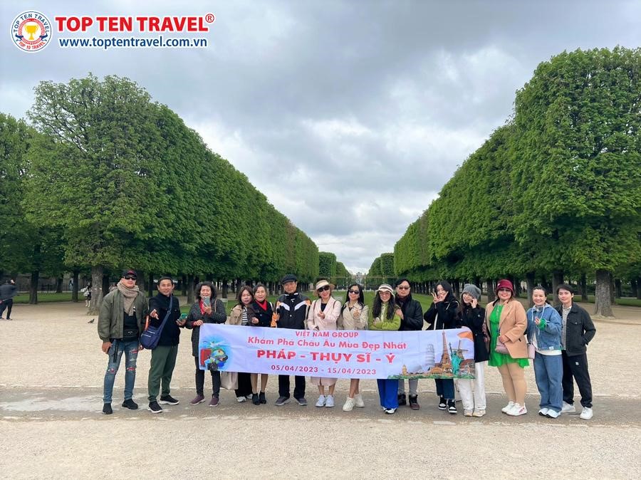 Du khách tham gia hành trình tour Châu Âu kinh điển Pháp – Thuỵ Sĩ – Ý của Top Ten Travel