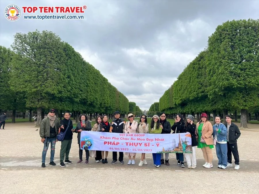 Du khách tham gia hành trình tour Châu Âu kinh điển Pháp – Thuỵ Sĩ – Ý của Top Ten Travel