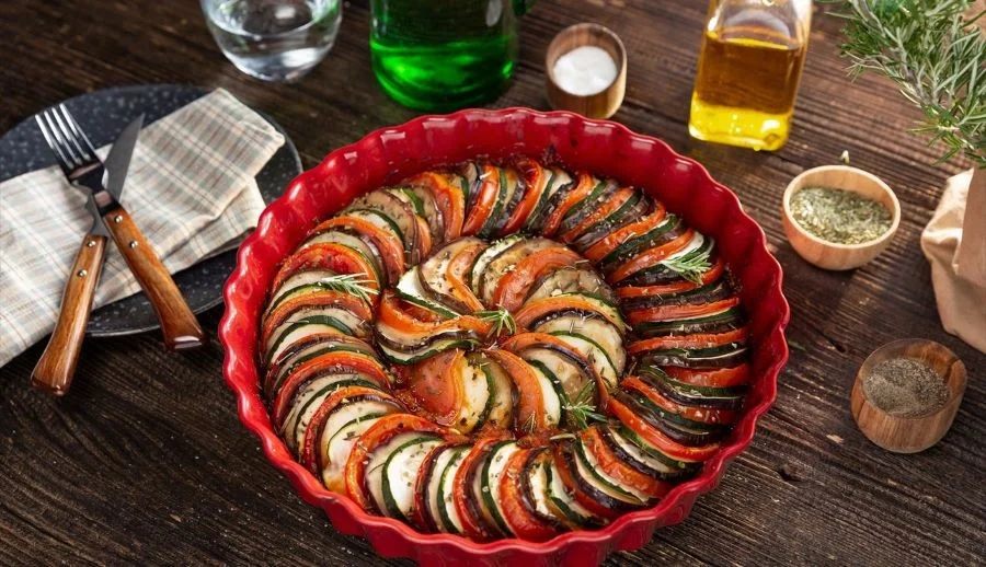 Rau củ hầm Ratatouille như một bản giao hưởng đầy màu sắc vô cùng ấn tượng