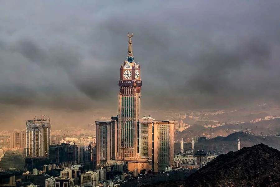 Tháp đồng hồ Abraj Al-Bait là một công trình kiến trúc vô cùng ấn tượng