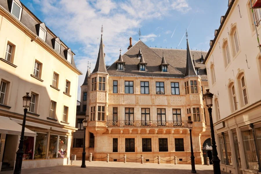Viện Lập Pháp - Tòa nhà quan trọng trong hệ thống chính trị Luxembourg
