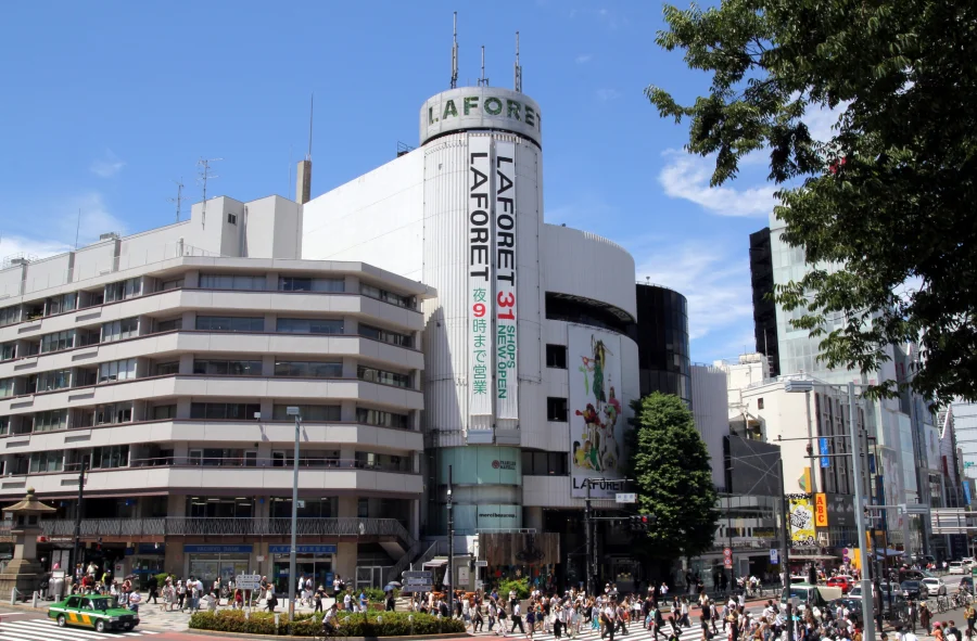 Laforet Harajuku là một trong những trung tâm thương mại nổi tiếng nhất tại Harajuku